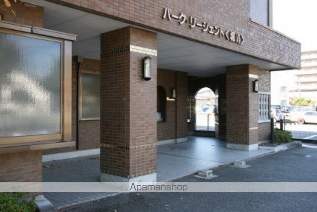パークリージェント堀川の玄関写真