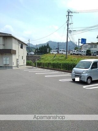 カルム・グラース　Ⅰ[2LDK/56.72m2]の駐車場