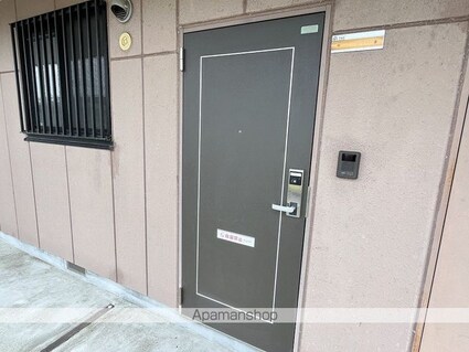 愛媛県四国中央市土居町津根[1LDK/36m2]のエントランス2