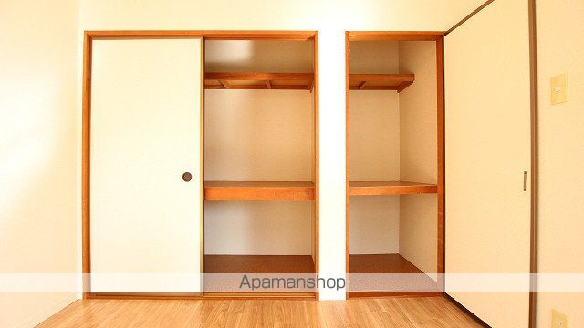 ファーストヴューラ 八番館の内装写真