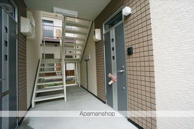 ST23の玄関写真