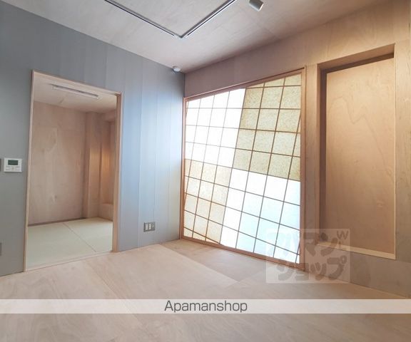 ロイヤルコート嵯峨の内装写真