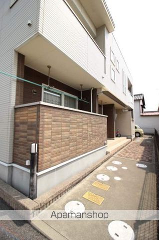 アルモニー中野 B棟の玄関写真