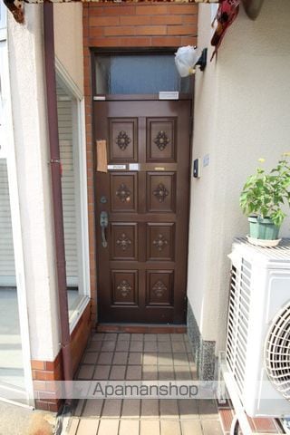 岡町北3−5−6の玄関写真