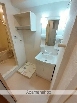 愛媛県新居浜市菊本町２丁目[1R/30m2]の洗面所