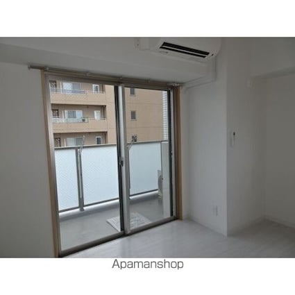 Ｃａｓａ　Ａｖｅｎｕｅ　Ｉｋｅｓｈｉｔａ[1R/26.26m2]のリビング・居間1