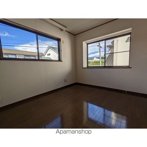 シャルム小白川Bの内装写真