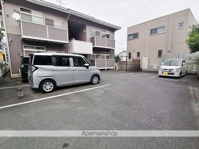 アクセス吉岡Ａ[2LDK/56.94m2]の駐車場