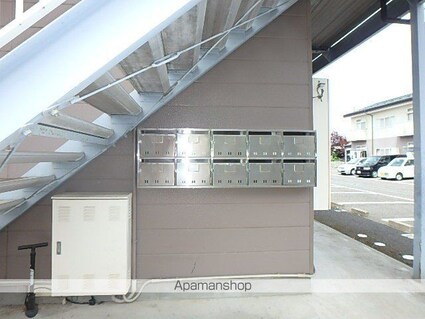 長野県塩尻市大字広丘高出[2DK/39.74m2]のエントランス2