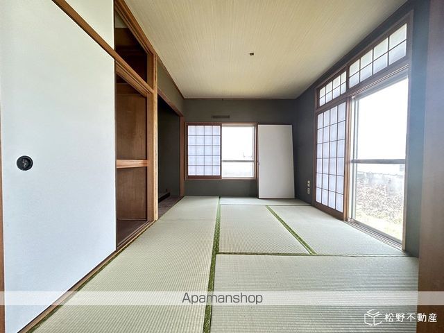 高松琴平電鉄琴平線 仏生山駅 徒歩17分 2階建 築52年の内装写真
