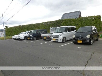 長野県長野市大字下駒沢[3DK/62.92m2]の駐車場1
