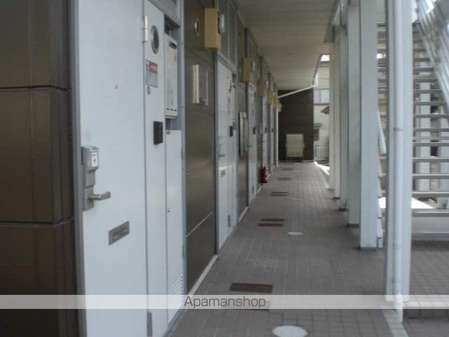 レオパレスプランタン壱番館の玄関写真