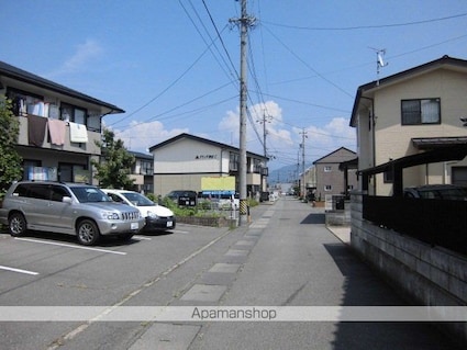 グランデ神田Ａ[2LDK/56.12m2]の周辺2