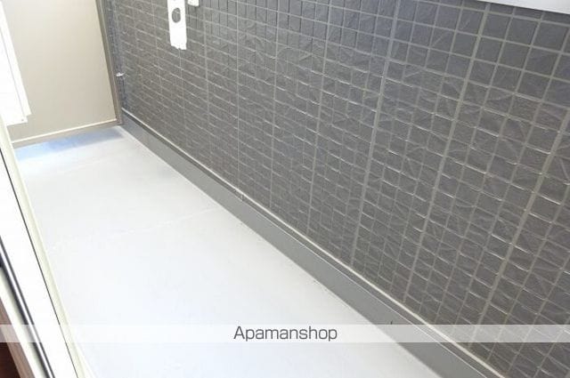 ヒル　ヴァレイ　Ａ[1R/30.13m2]のバルコニー
