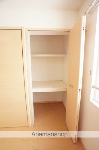 石狩市 2階建 築18年の内装写真