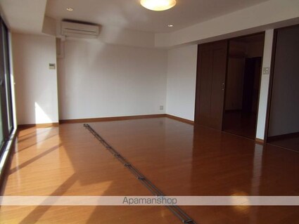 アーバンコート市ヶ谷[2LDK/93.2m2]のリビング・居間