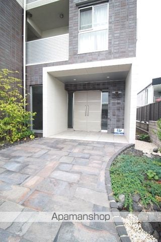 CRASSO IMAの玄関写真