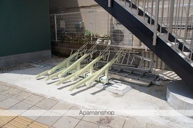 リブリ・クレヨンの内装写真