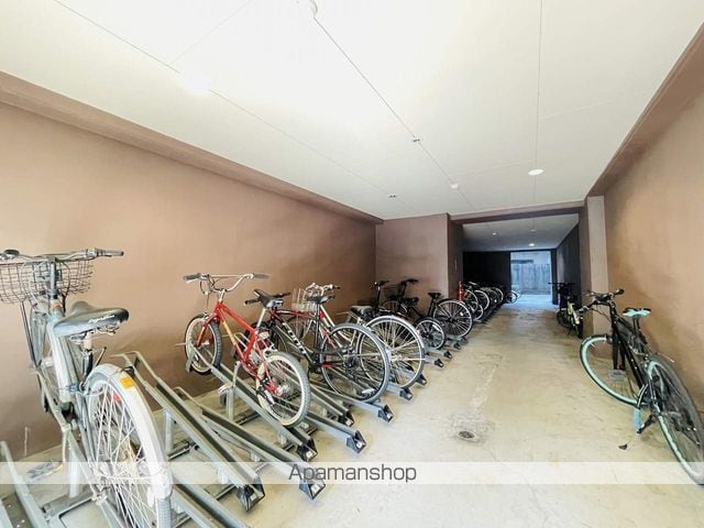 グランエターナ名古屋鶴舞の玄関写真
