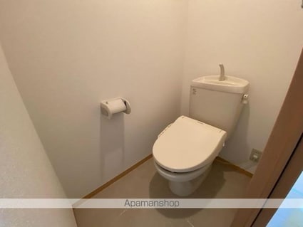 ユイマールガーデンⅢ[1LDK/35.1m2]のトイレ