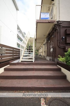 スチューデントパレス多摩センター[1R/17.39m2]のエントランス