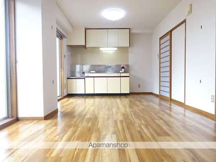 ヴィラ春日[2LDK/60.84m2]のリビング・居間