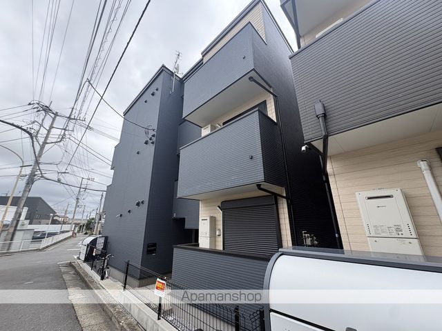 CRASTINE西堀8丁目Bの外観写真