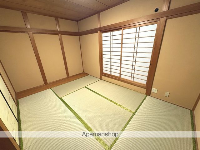 枚方市 2階建 築34年の内装写真