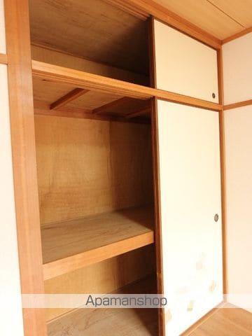 クリスタル 12の内装写真