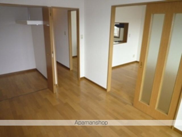 和歌山県和歌山市宇須２丁目[2LDK/60m2]のリビング・居間1