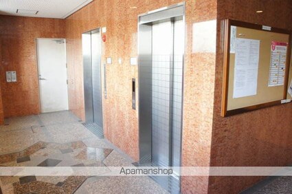 セインツタワー甲府[3LDK/79.72m2]の共用部1