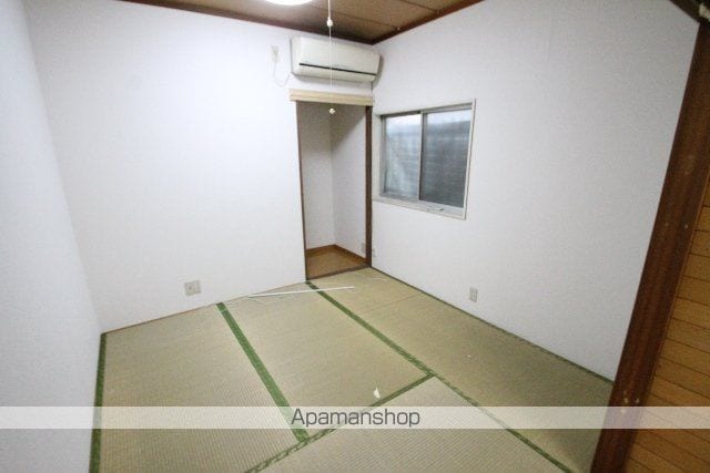 高野貸家の内装写真