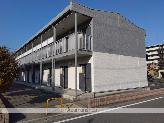レオパレス新津の外観写真