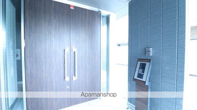 名古屋市東山線 本陣駅 徒歩4分 3階建 築6年の玄関写真