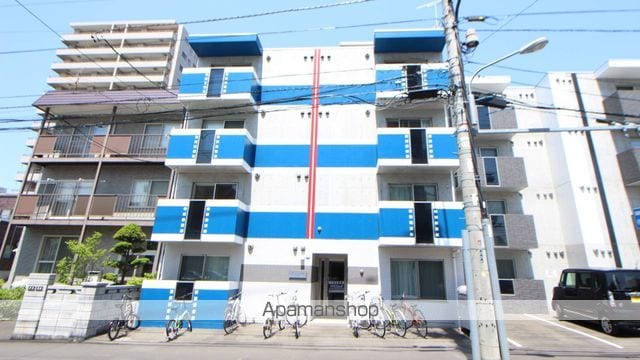 アジュールの外観写真