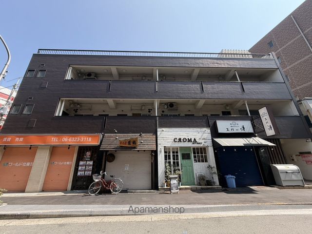 西本マンションの外観写真