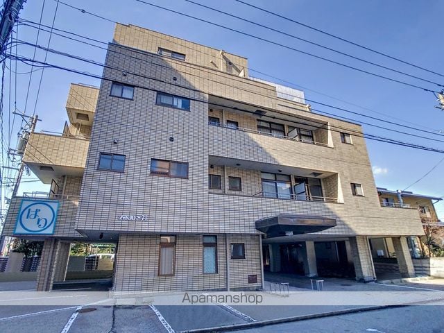 シャトル三社の外観写真