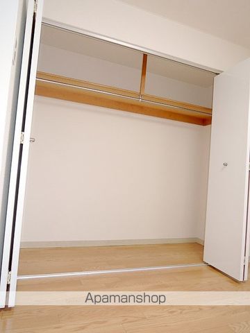 MORE TONDENの内装写真