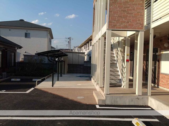レオネクストアイランド パレスの玄関写真