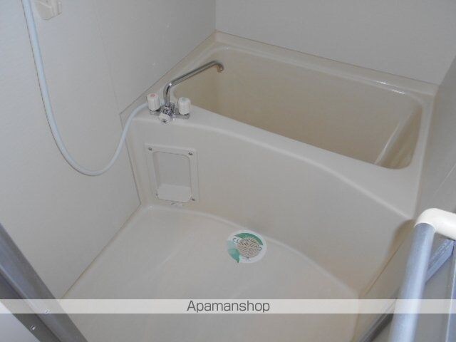 東京都世田谷区三軒茶屋２丁目[1K/22.04m2]のバス