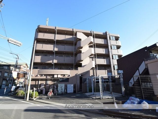 ロードサイドヒルズの外観写真
