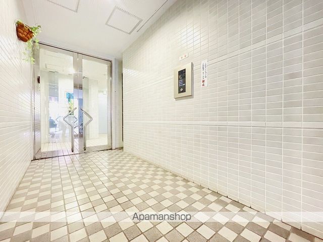 ビギンビルの玄関写真