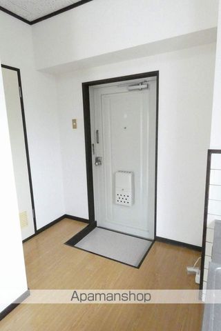 ステップイン金満の内装写真