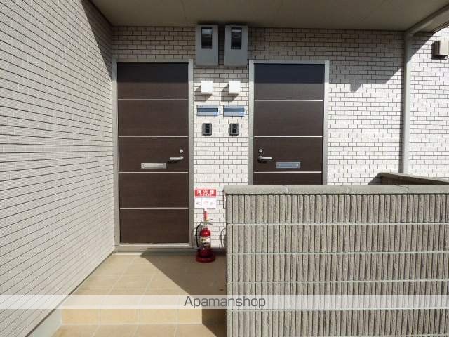 ファミール中 Iの玄関写真
