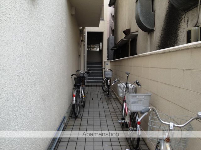 山下マンションの玄関写真