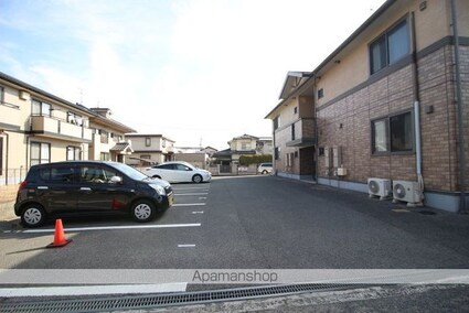 リヴェール　Ａ棟[3LDK/70.43m2]の駐車場