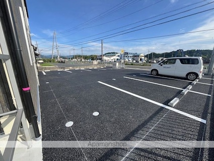 ＣＡ彩り[1LDK/40m2]の駐車場