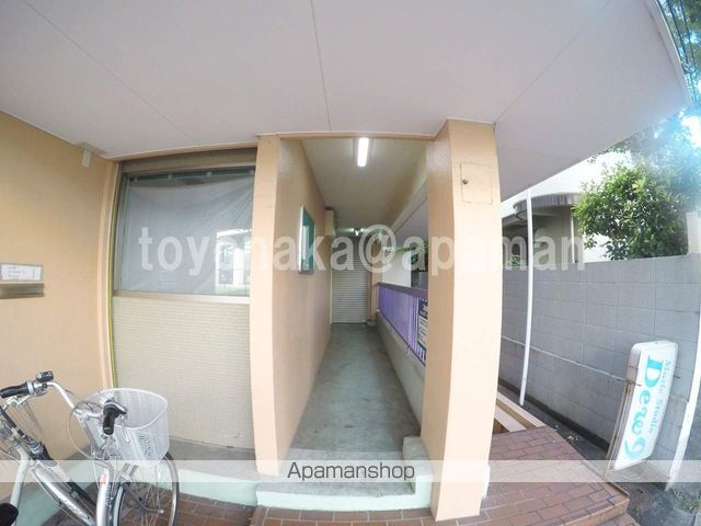 アイランド岡町の玄関写真