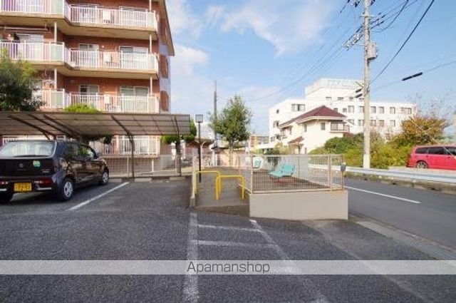 笹野ロイヤルハイツ B棟の外観写真