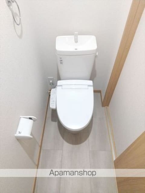 ヤマイチテラス西浜[3LDK/72.66m2]のトイレ